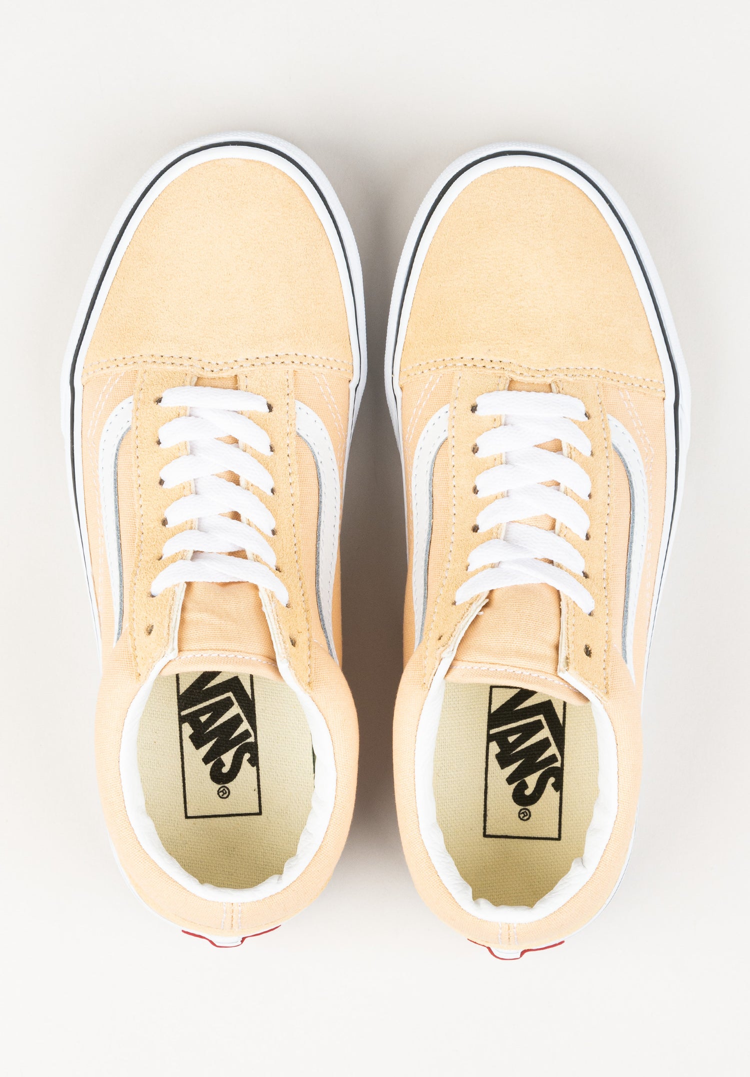 Old Skool colortheoryhoneypeach Closeup2 Zoom Image