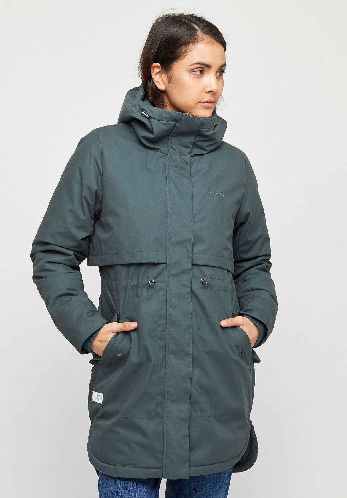 Library 2 Parka bottle Close-Up1