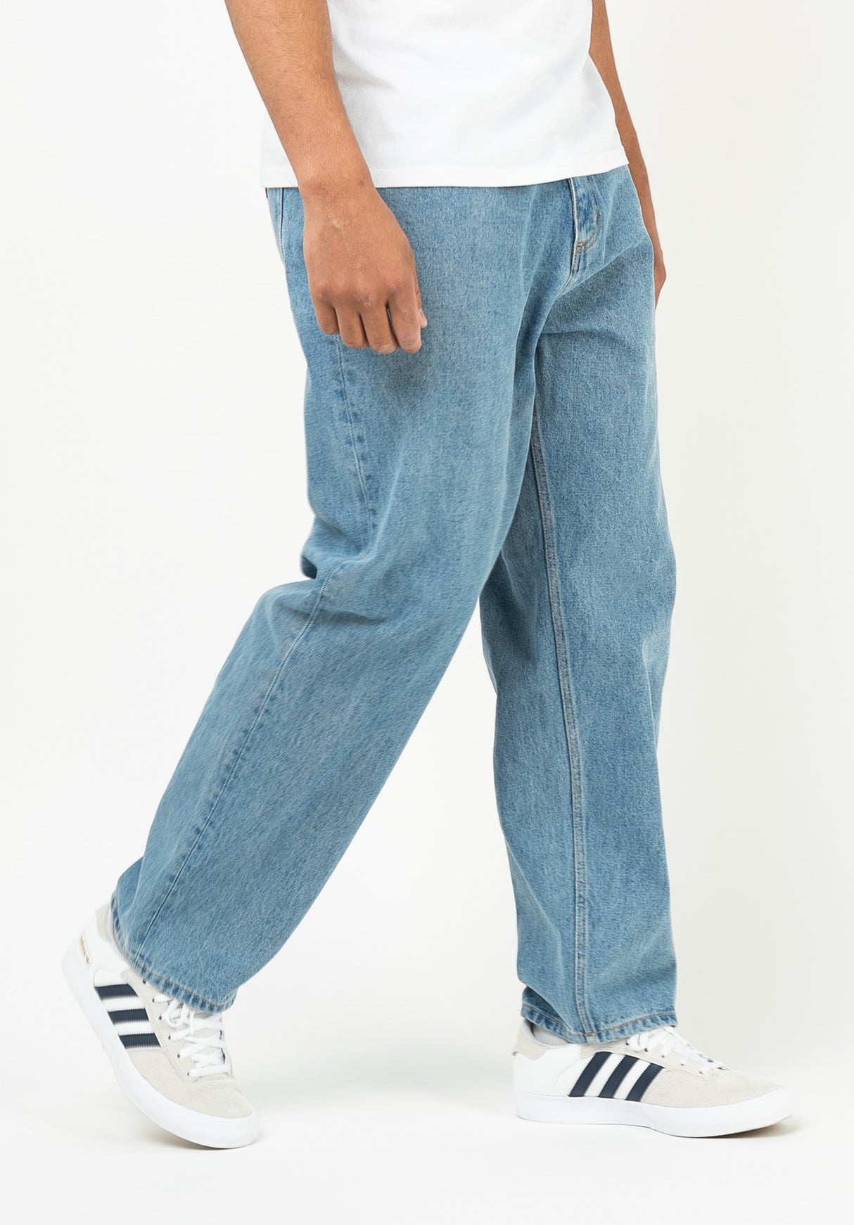 Joshua|1,85|34
