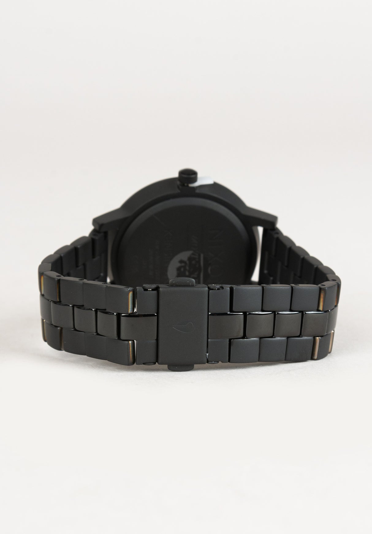 The Kensington allblack Close-Up1