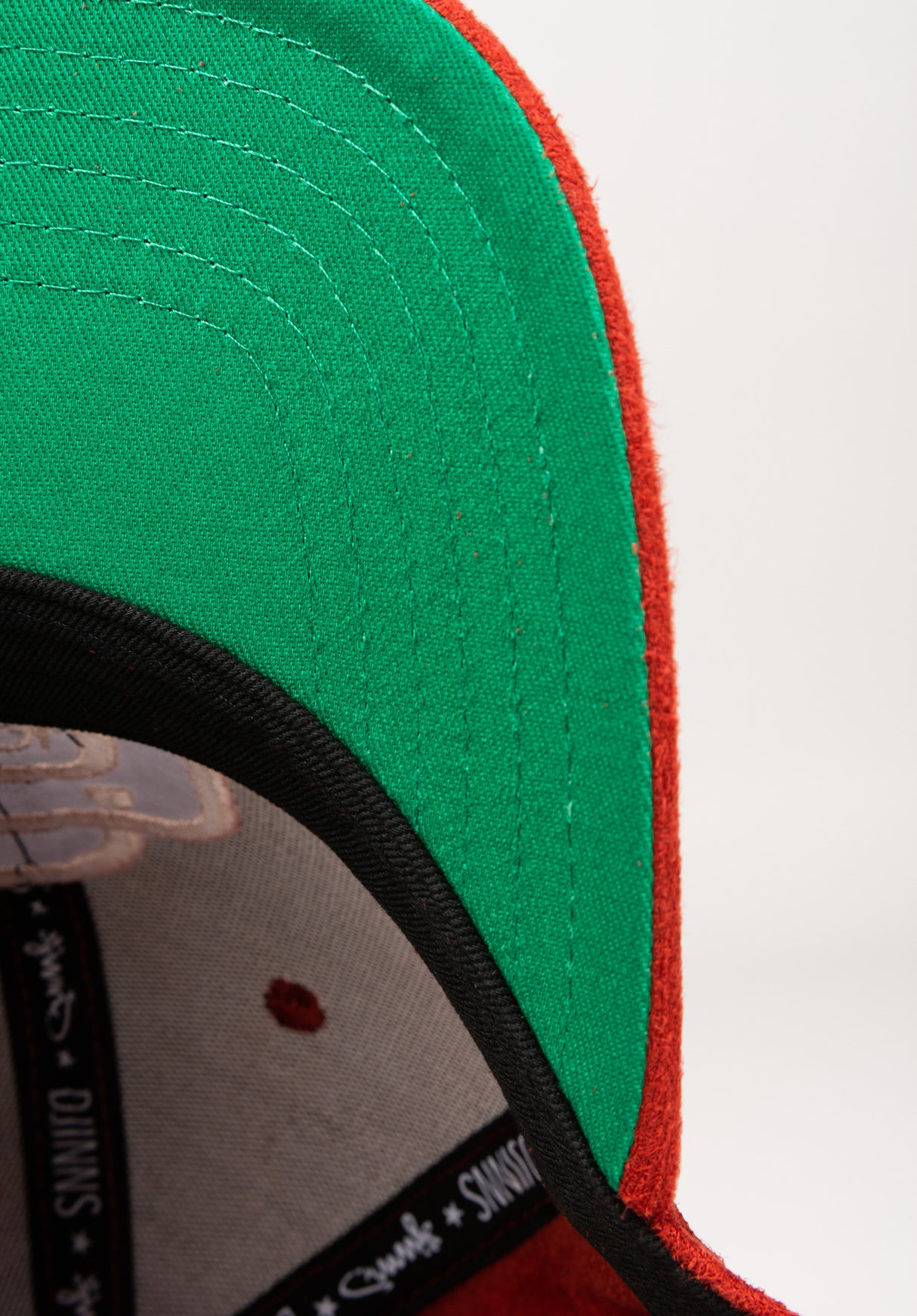 6P TrueFit 2.0 Hairy Suede deeprust Close-Up1