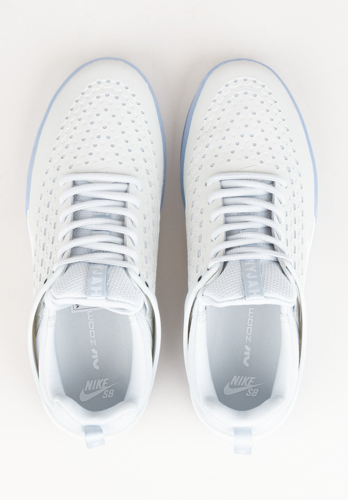 Zoom Nyjah 3 pureplatinum-white-pureplatinum-volt Close-Up2