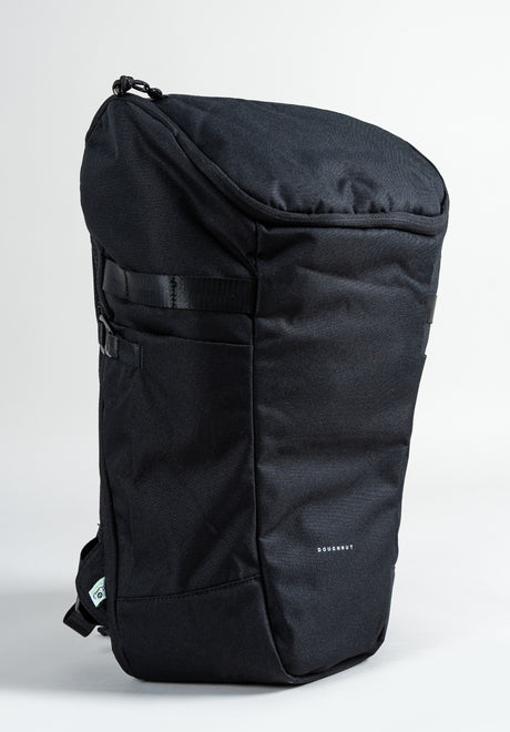 Pathfinder black Vorderansicht