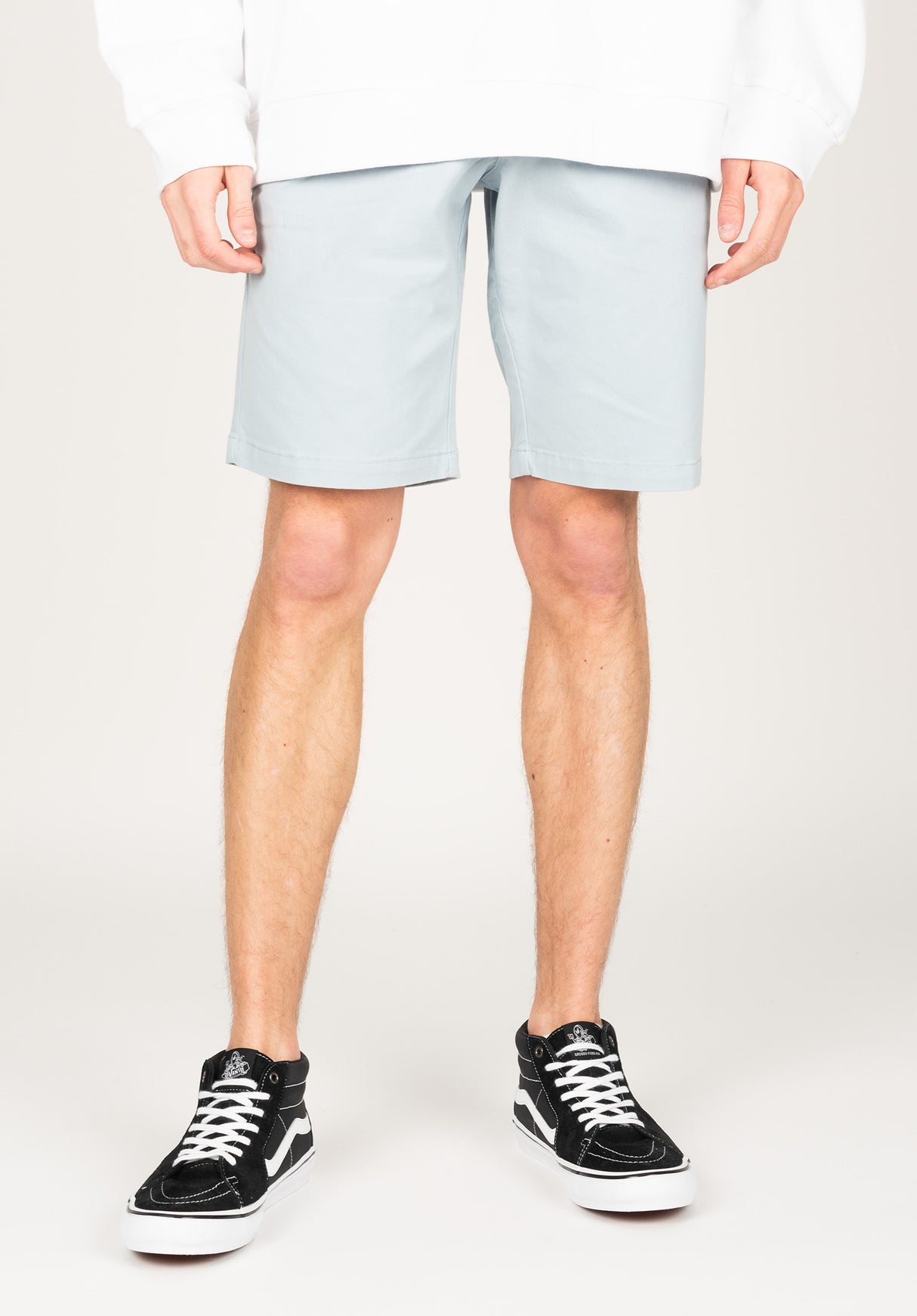 lukas knopf shop handschuhe Flex Grip Chino Short Reell Chino-Short in softblue für Herren – TITUS