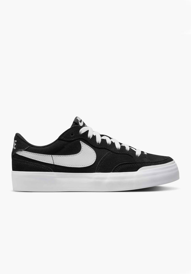 Zoom Pogo Plus black-white-black-white Vorderansicht