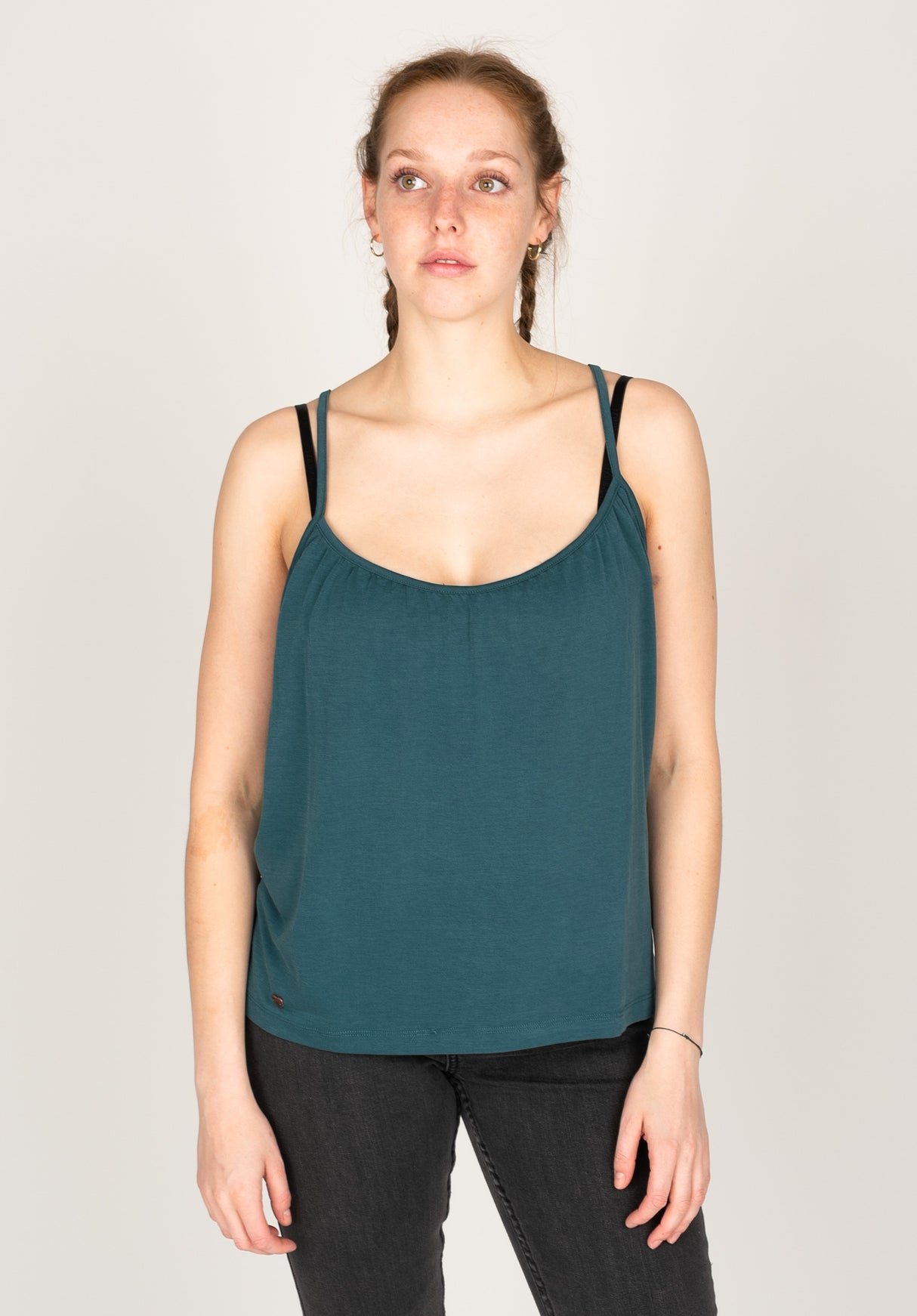 Nele|1,77|S