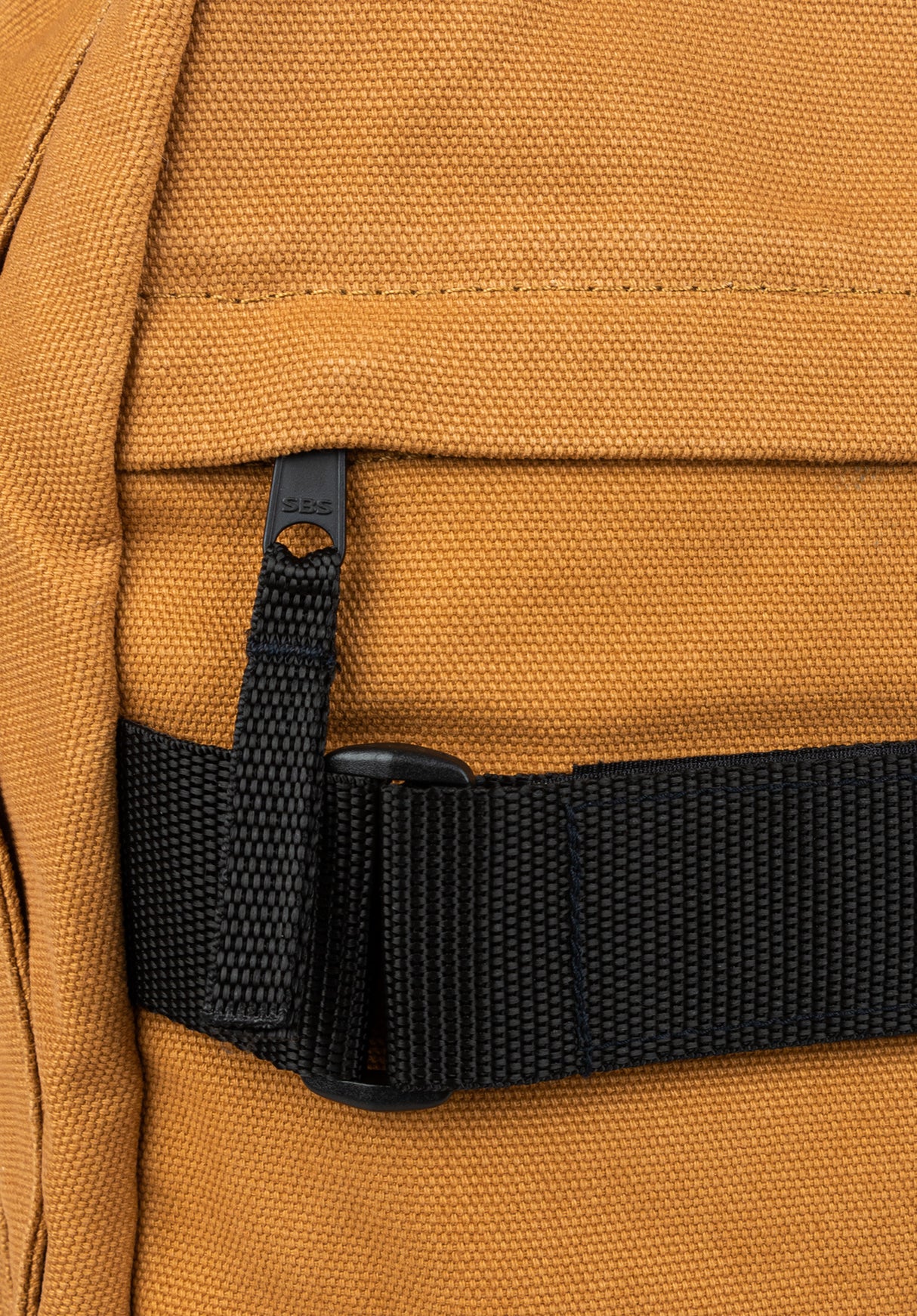 Duck Canvas Backpack Plus brownduck Close-Up2