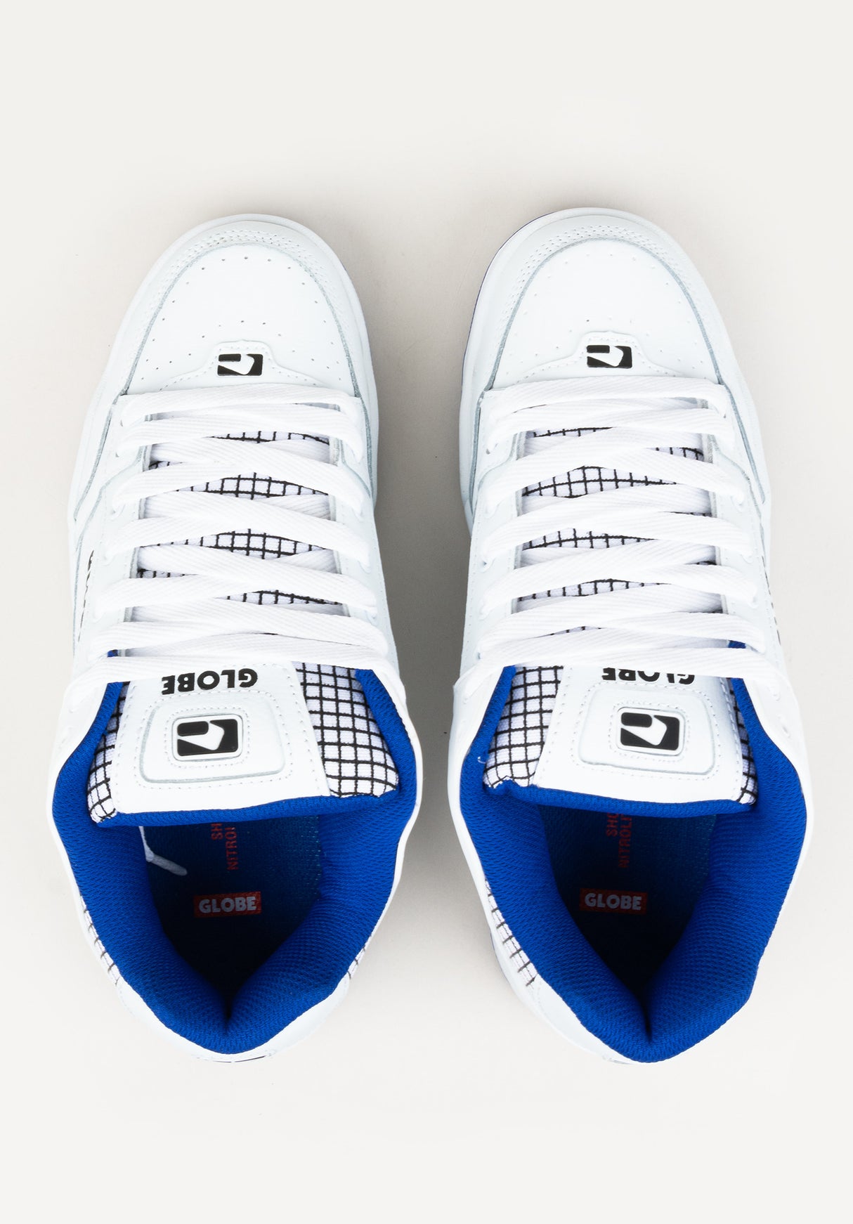 Tilt white-cobalt Close-Up2