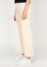 Nele|1.77|M